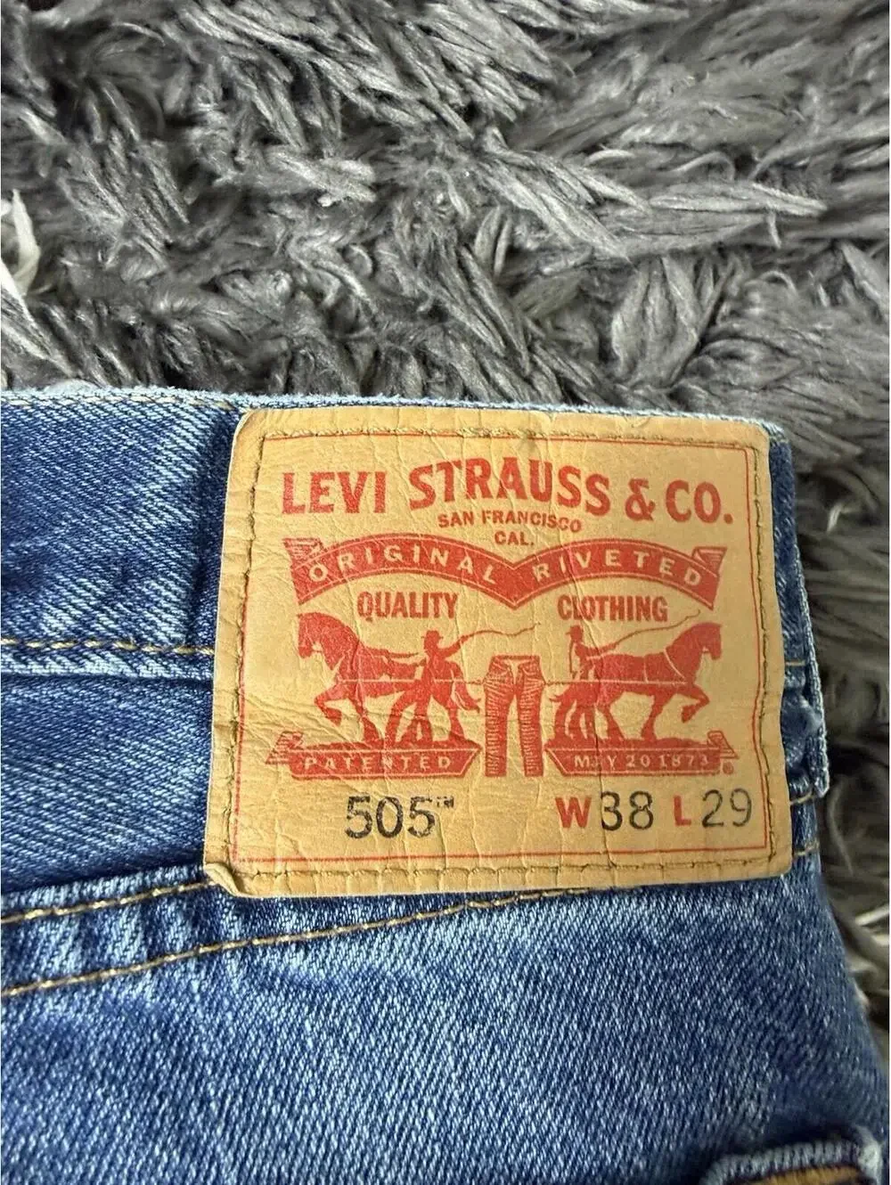 Vintage Levi’s 505 Jeans Men’s 38x29 Straight Leg Blue Denim